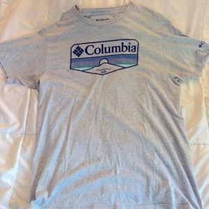 Columbia t-shirt